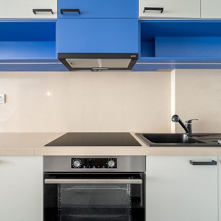 בודפשט Newly Renovated!!! - Modern Apartment 10 Minutes From The Grand Boulevard מראה חיצוני תמונה
