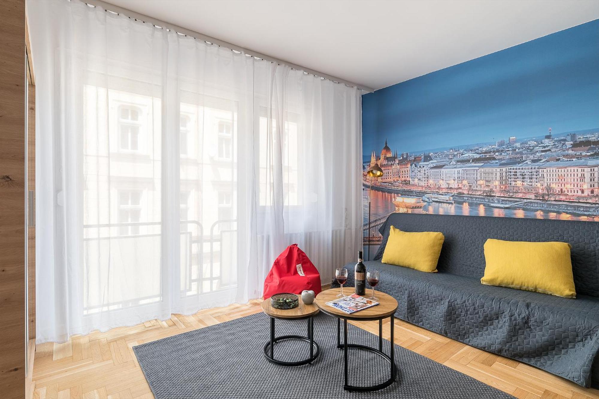 בודפשט Newly Renovated!!! - Modern Apartment 10 Minutes From The Grand Boulevard מראה חיצוני תמונה